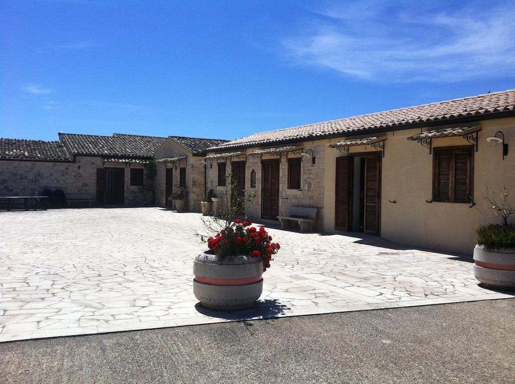 Вилла Oasi Di Cava Ispica Pietre Nere San Zagaria Экстерьер фото