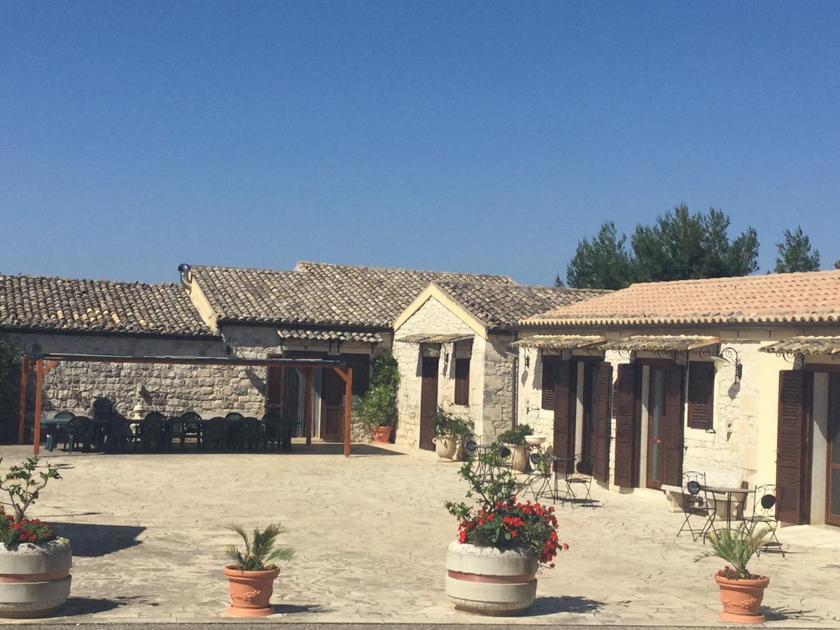 Вилла Oasi Di Cava Ispica Pietre Nere San Zagaria Экстерьер фото